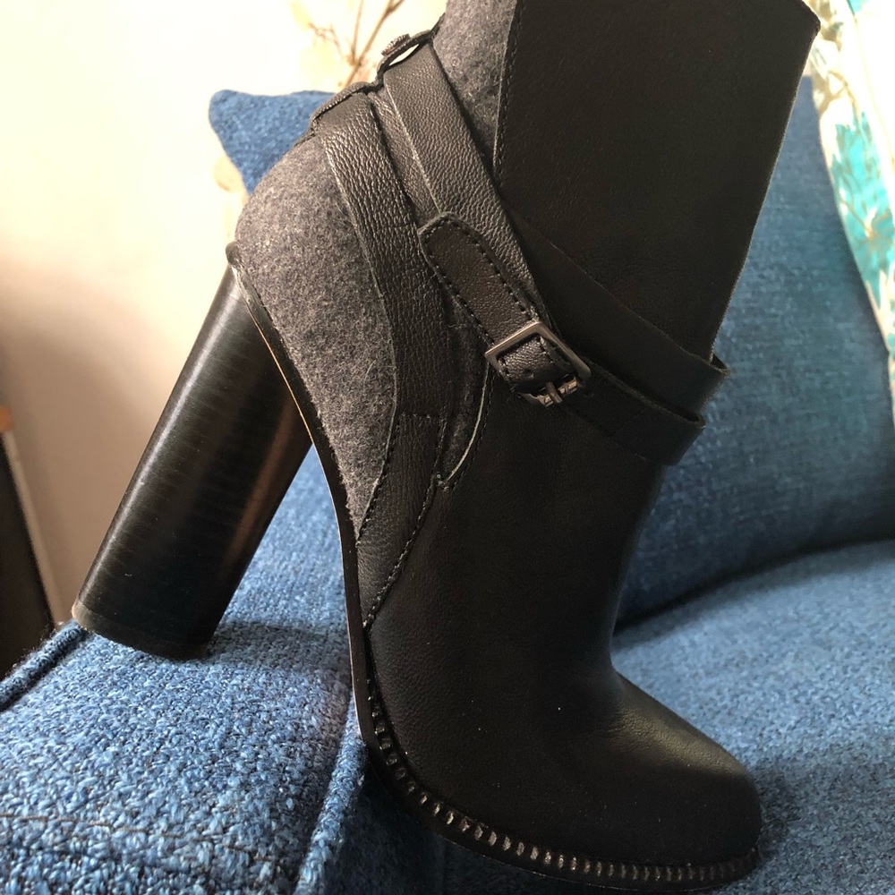 Cynthia Vincent | Ankle Boots 7 | Color: Black